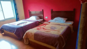 Hotel Holidays Inn - Bagpacker's Home